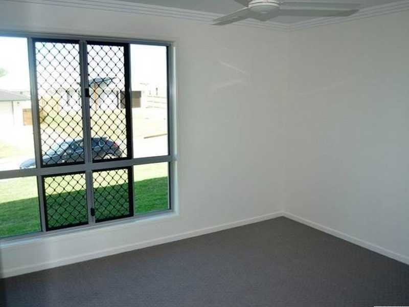 34 BAUHINIA STREET, Boyne Island QLD 4680