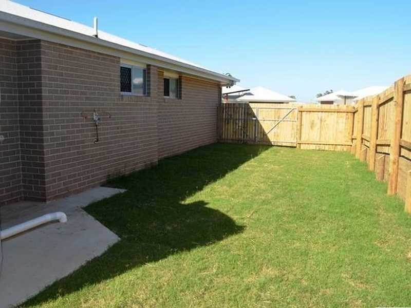 34 BAUHINIA STREET, Boyne Island QLD 4680