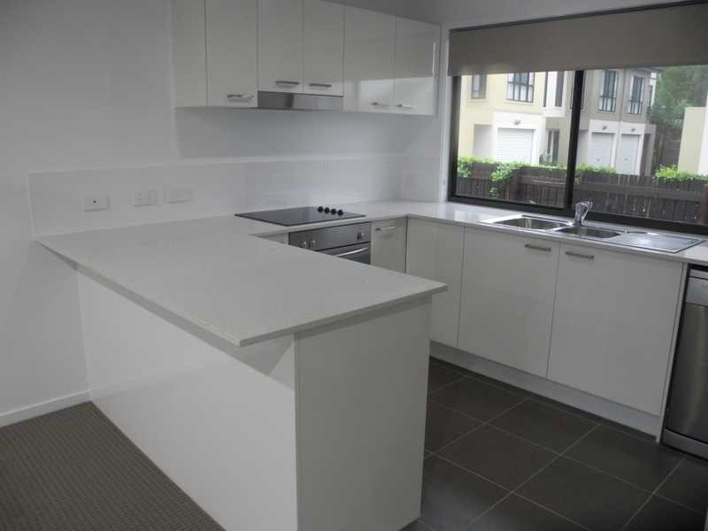 2/23 Roberts Street, South Gladstone QLD 4680