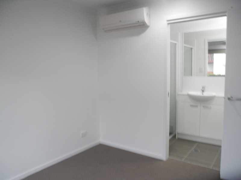 2/23 Roberts Street, South Gladstone QLD 4680