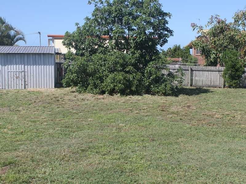 32 Booth Avenue, Tannum Sands QLD 4680