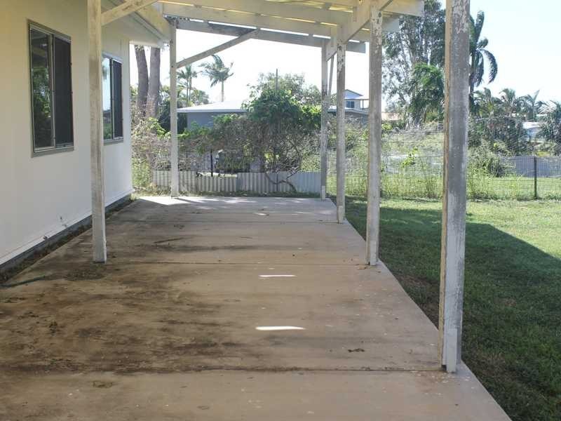 32 Booth Avenue, Tannum Sands QLD 4680