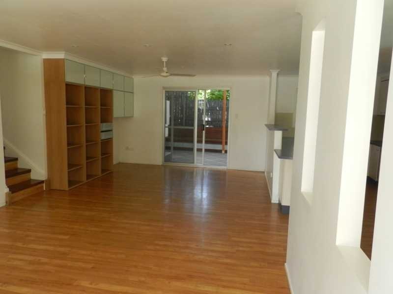 1 Cressey Court, Tannum Sands QLD 4680