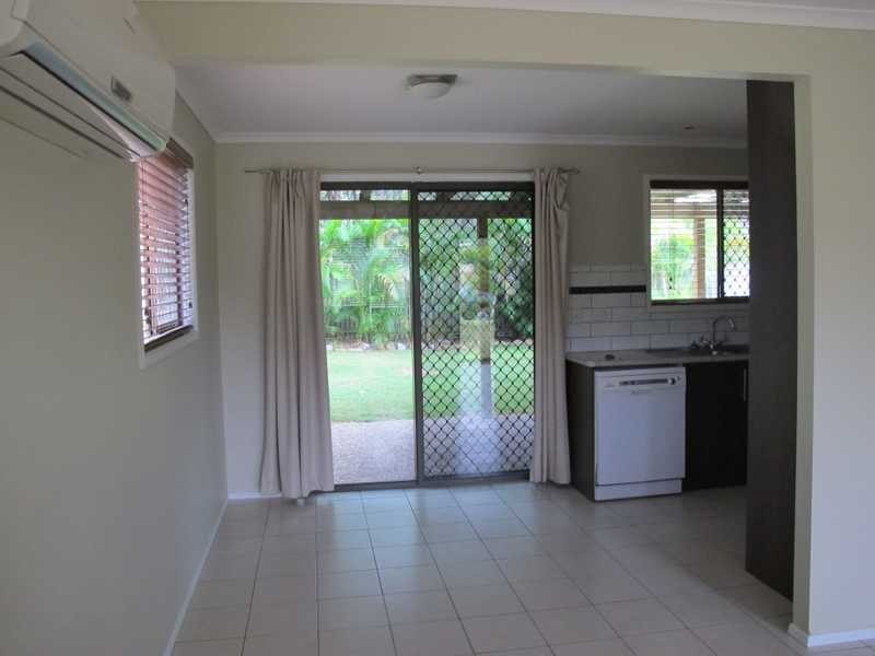 14 Hoskyn Court, Clinton QLD 4680