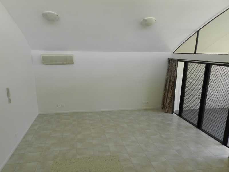 15/8a Wyndham Avenue, Boyne Island QLD 4680