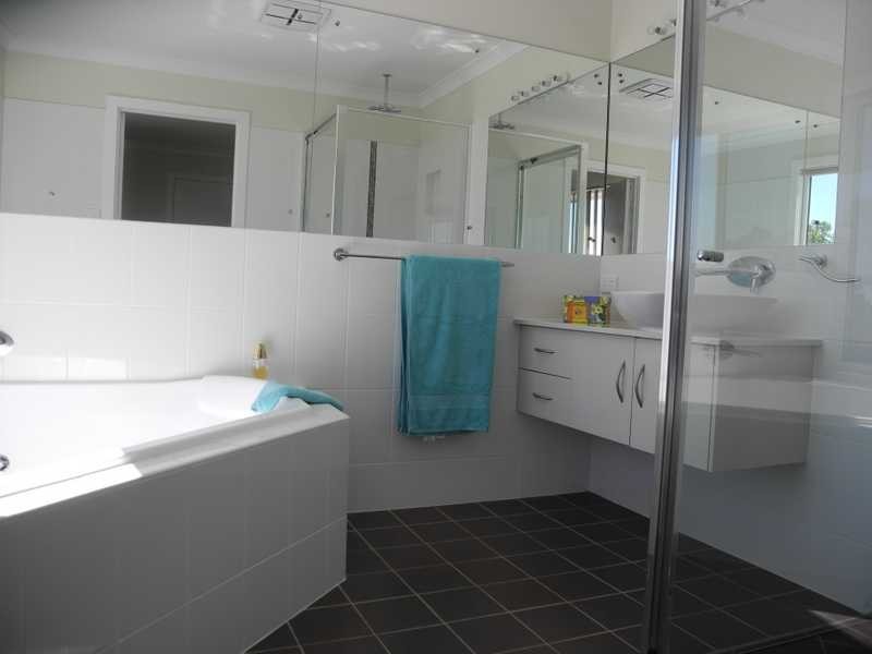 2/30 Beach Avenue, Tannum Sands QLD 4680