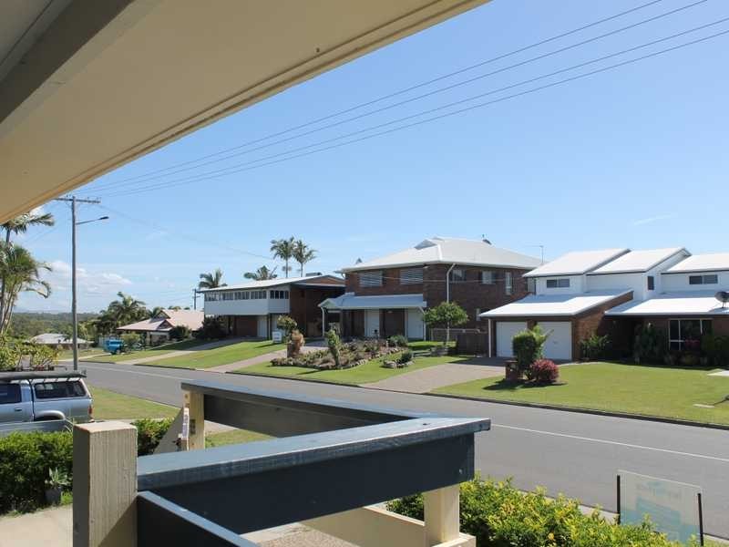 69 Booth Avenue, Tannum Sands QLD 4680