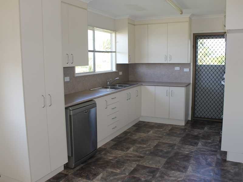 69 Booth Avenue, Tannum Sands QLD 4680
