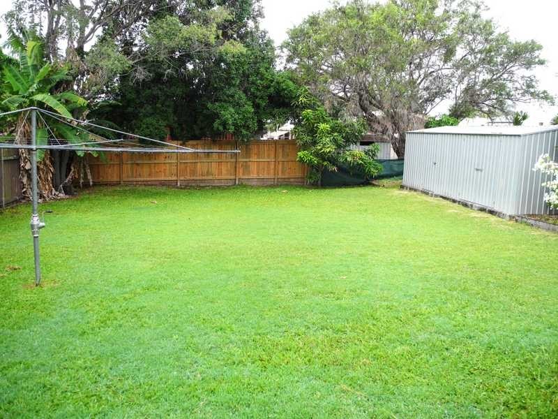 21 Amaroo Street, Boyne Island QLD 4680