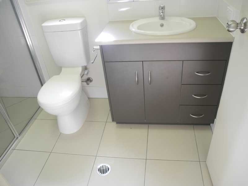 6 Surita Court, Boyne Island QLD 4680