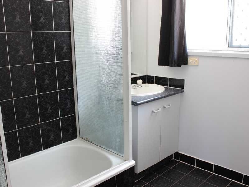 101 Malpas Street, Boyne Island QLD 4680