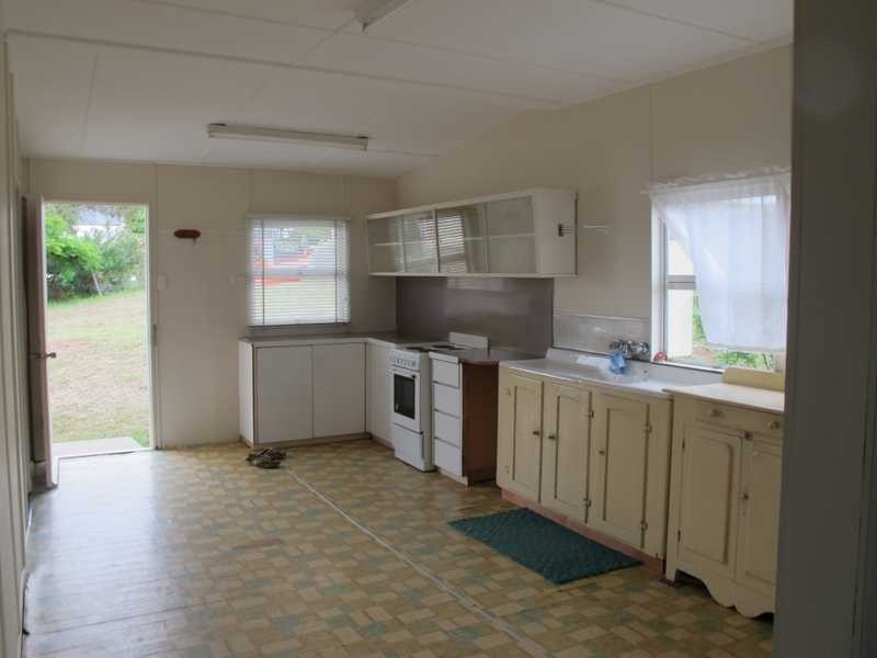 12 Ocean Street, Tannum Sands QLD 4680