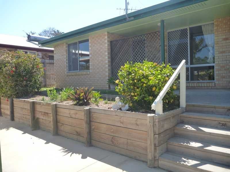 2/8 Latrobe Street, Tannum Sands QLD 4680