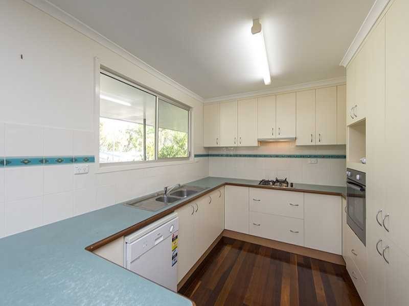 28 Sayre Crescent, Boyne Island QLD 4680