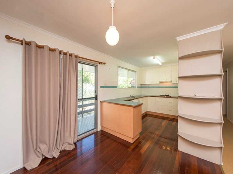 28 Sayre Crescent, Boyne Island QLD 4680