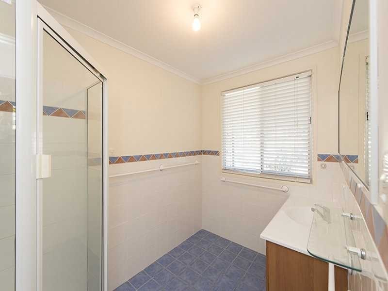 28 Sayre Crescent, Boyne Island QLD 4680