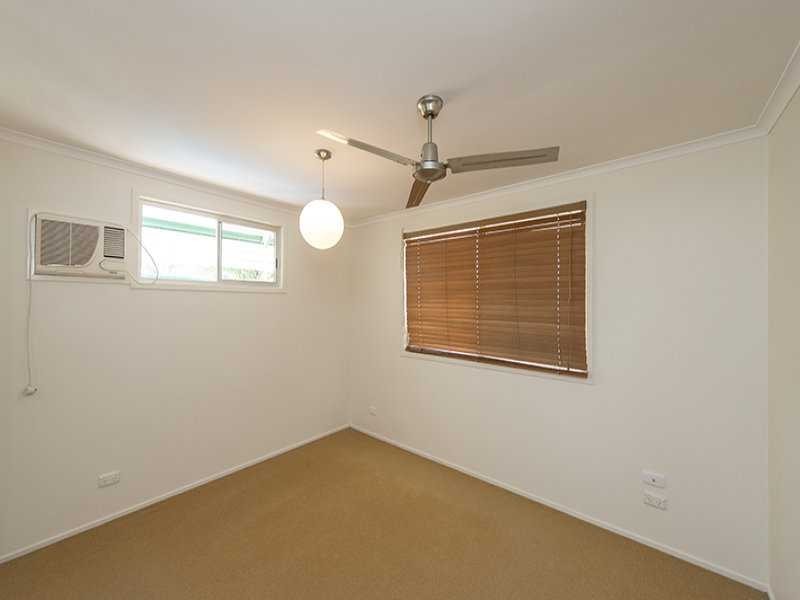 28 Sayre Crescent, Boyne Island QLD 4680