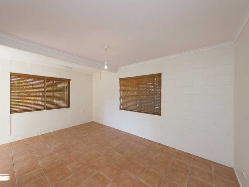 28 Sayre Crescent, Boyne Island QLD 4680