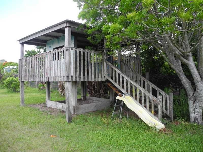 23 Martin Street, Bororen QLD 4678