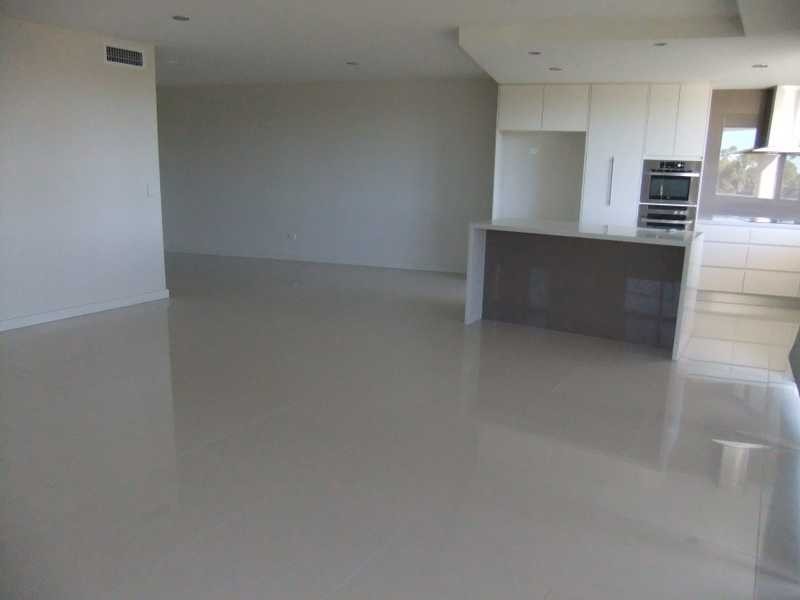 12/2 The Promenade, Boyne Island QLD 4680