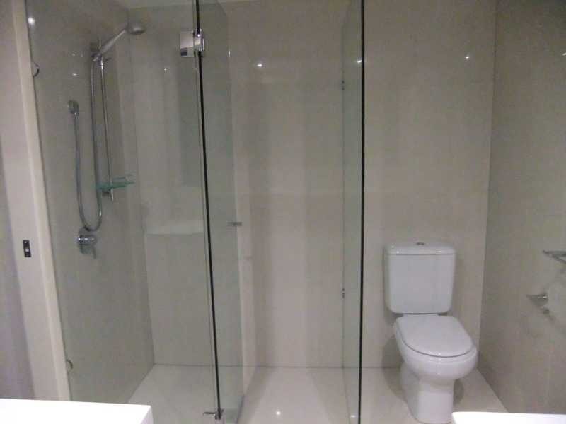 12/2 The Promenade, Boyne Island QLD 4680