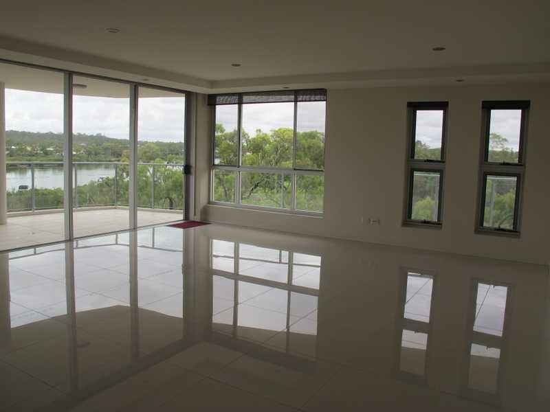 12/2 The Promenade, Boyne Island QLD 4680