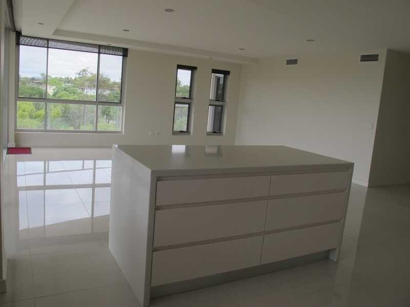 12/2 The Promenade, Boyne Island QLD 4680