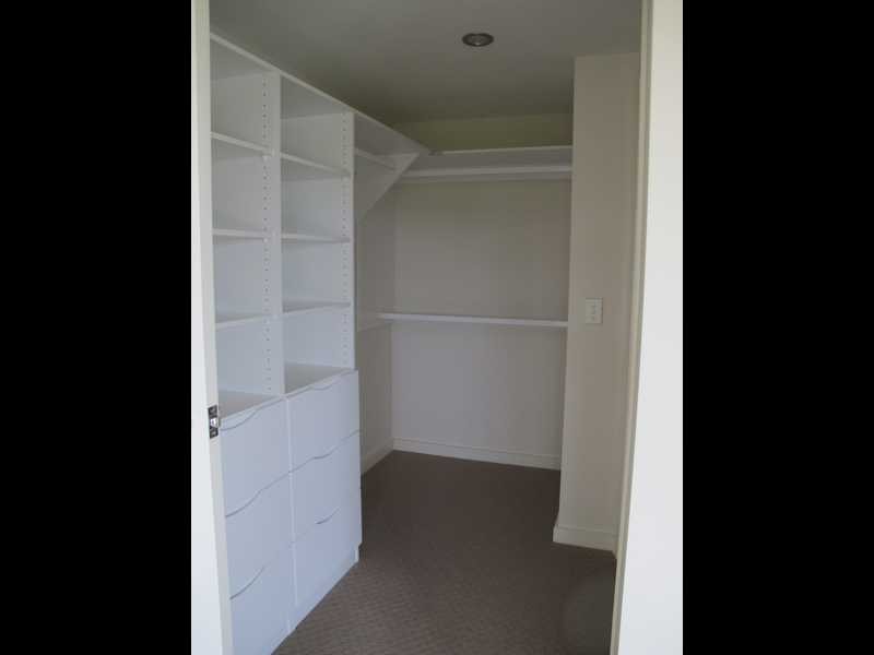 12/2 The Promenade, Boyne Island QLD 4680