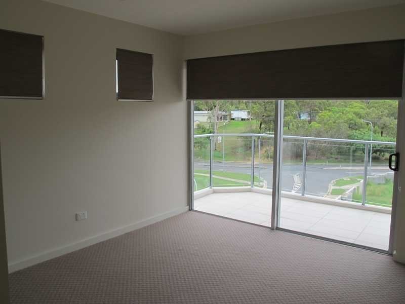 12/2 The Promenade, Boyne Island QLD 4680