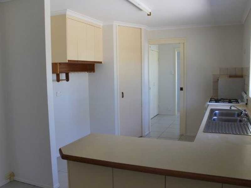 25 McPherson Road, Boyne Island QLD 4680