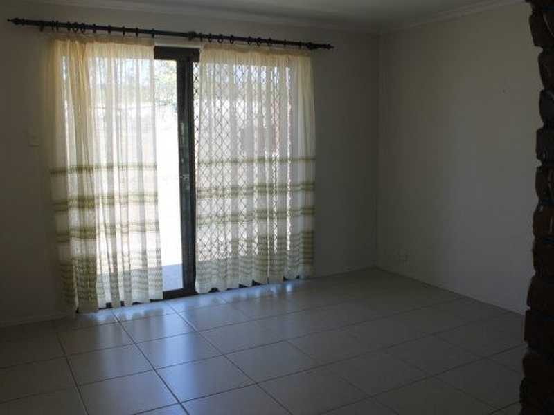 25 McPherson Road, Boyne Island QLD 4680