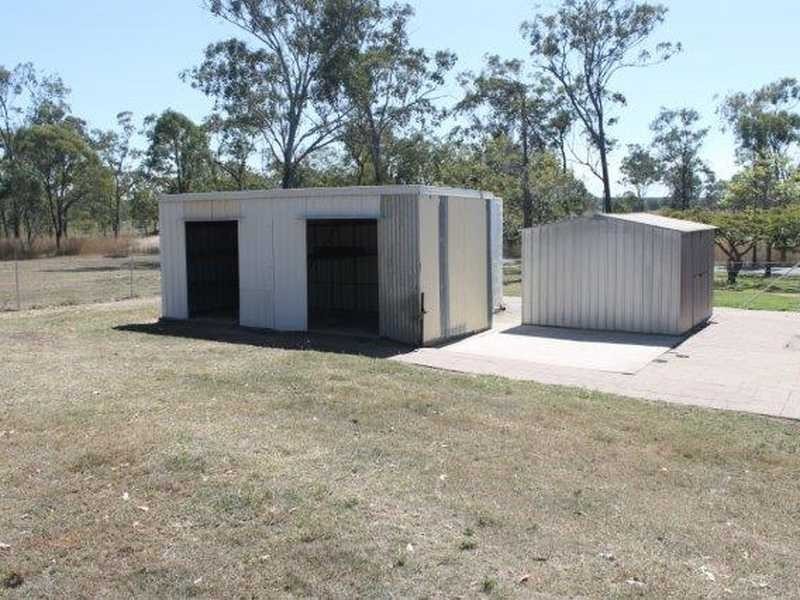 25 McPherson Road, Boyne Island QLD 4680