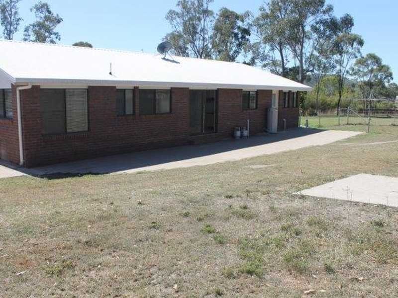 25 McPherson Road, Boyne Island QLD 4680