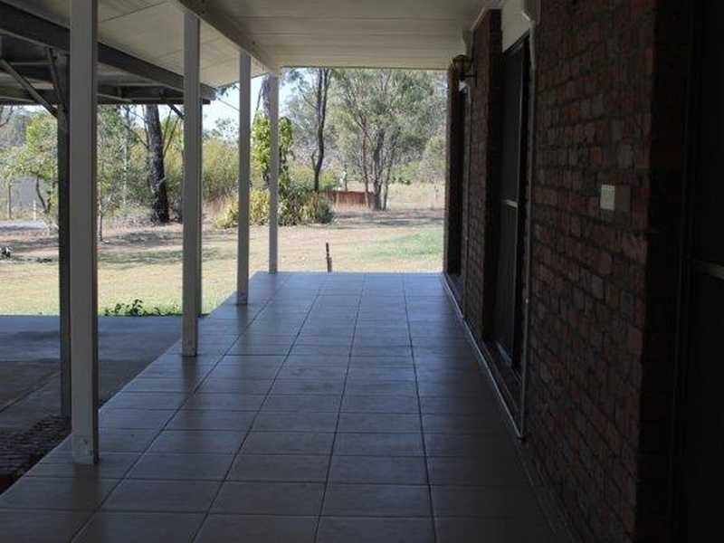 25 McPherson Road, Boyne Island QLD 4680