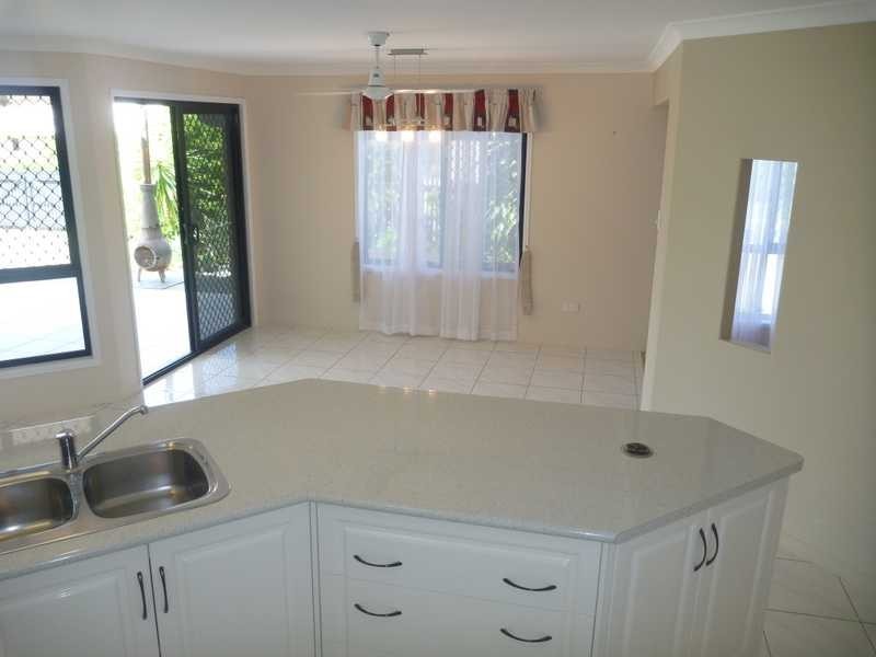 4 JEANA CLOSE, Boyne Island QLD 4680