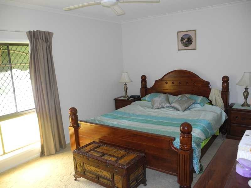 1 Swains Court, Boyne Island QLD 4680