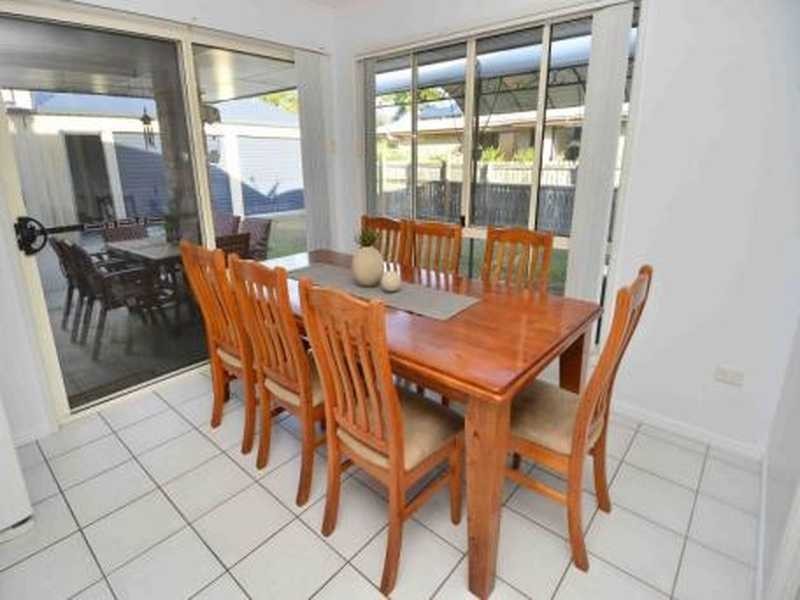 11 Huntington Court, New Auckland QLD 4680