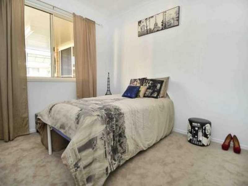 11 Huntington Court, New Auckland QLD 4680