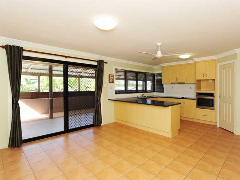 33 Pryde Street, Tannum Sands QLD 4680