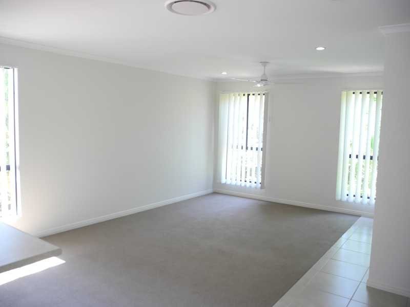 4/10 Arthur Street, Boyne Island QLD 4680
