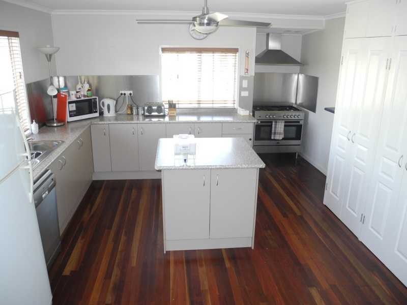 5 Wadeleigh Street, Bororen QLD 4678