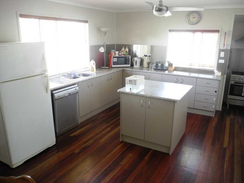 5 Wadeleigh Street, Bororen QLD 4678