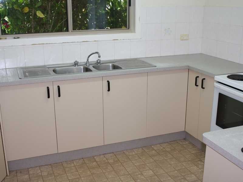 9 Polmaise Street, Boyne Island QLD 4680
