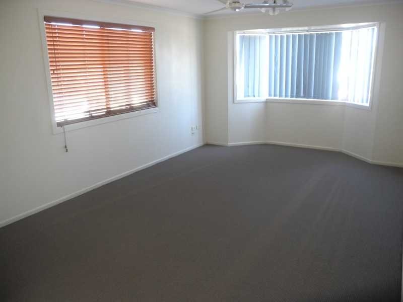 9 Polmaise Street, Boyne Island QLD 4680
