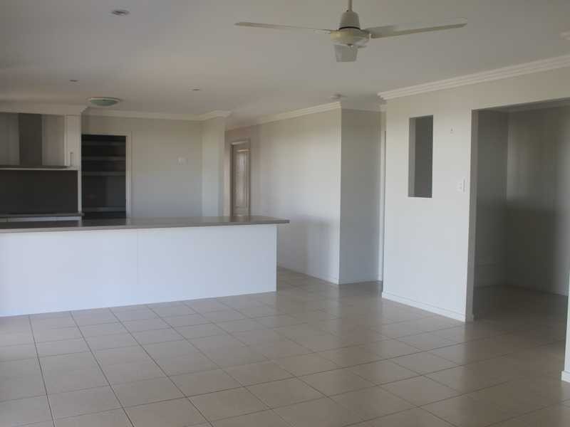 14 Melanie Court, Boyne Island QLD 4680