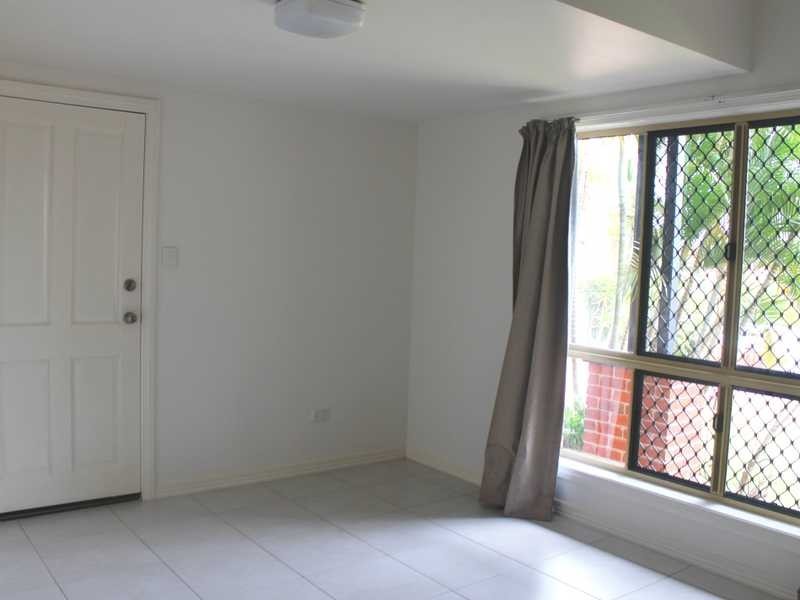 8 Graham Street, Tannum Sands QLD 4680