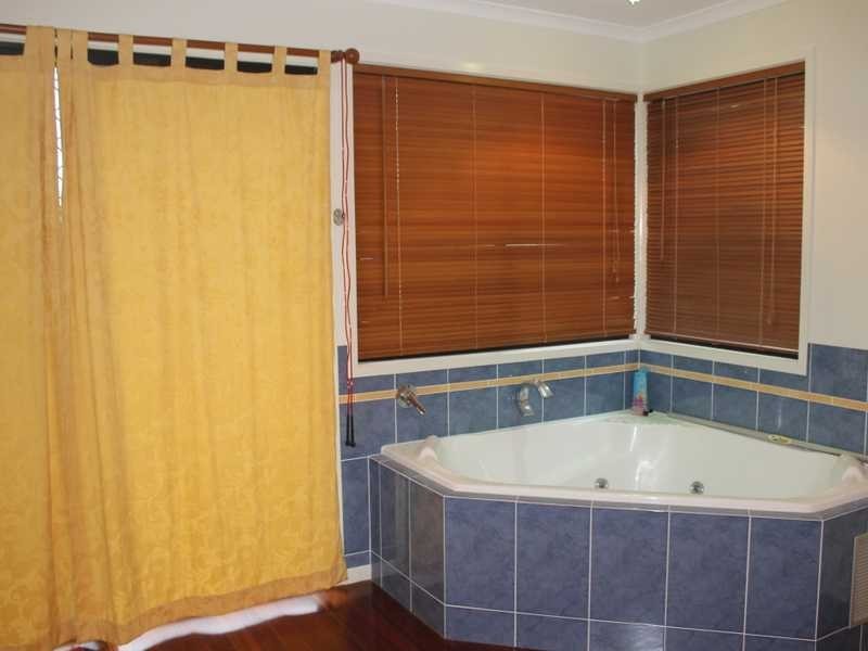 48 Malpas Street, Boyne Island QLD 4680