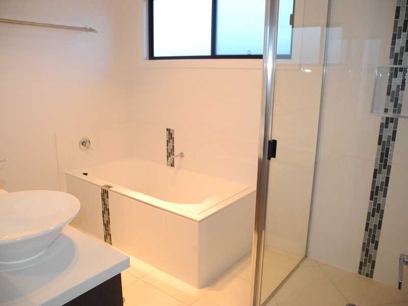 14 Bauhinia Street, Boyne Island QLD 4680