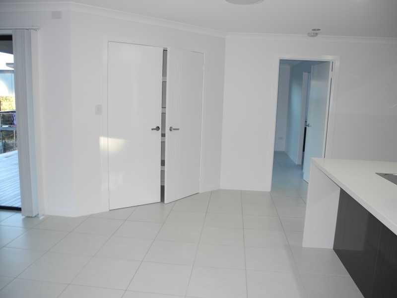 14 Bauhinia Street, Boyne Island QLD 4680