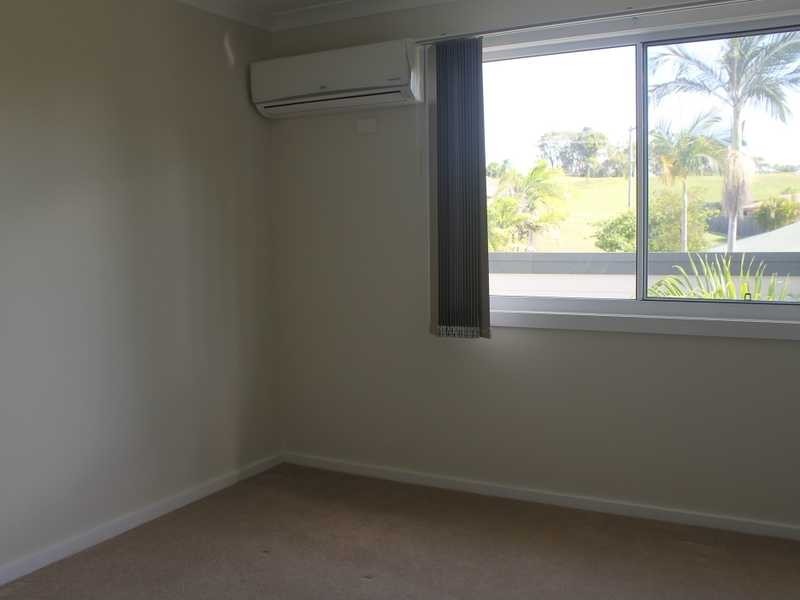 4/30 Beach Avenue, Tannum Sands QLD 4680